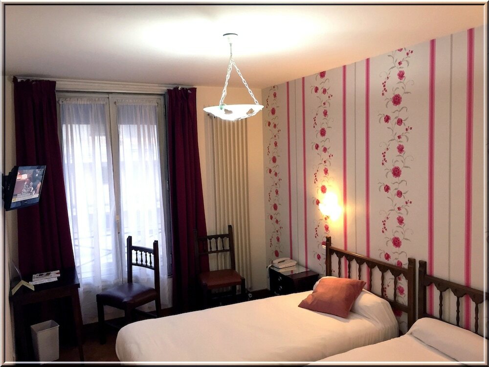 Фото Hotel Le Clos d'Alésia