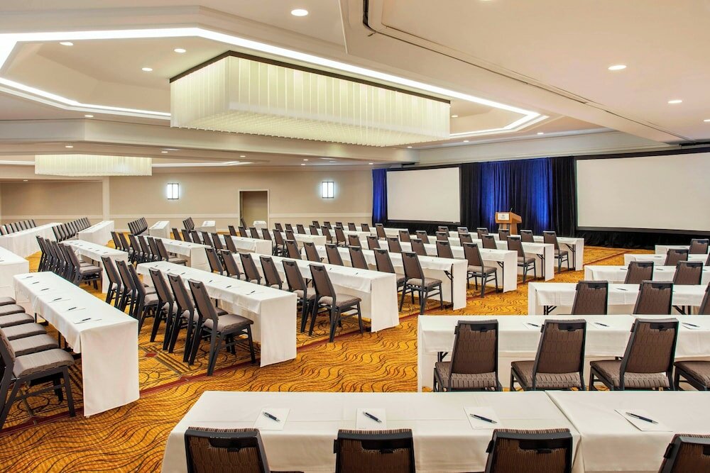 Фото Sheraton Inner Harbor Hotel