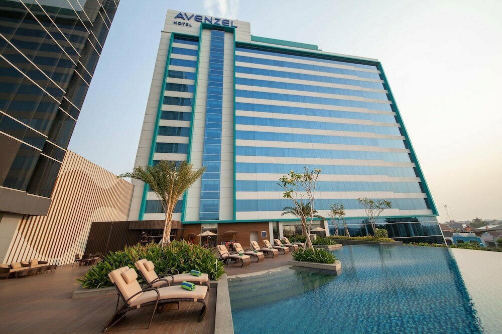 Hotel Avenzel Hotel & Convention Cibubur, Bekasi, photo