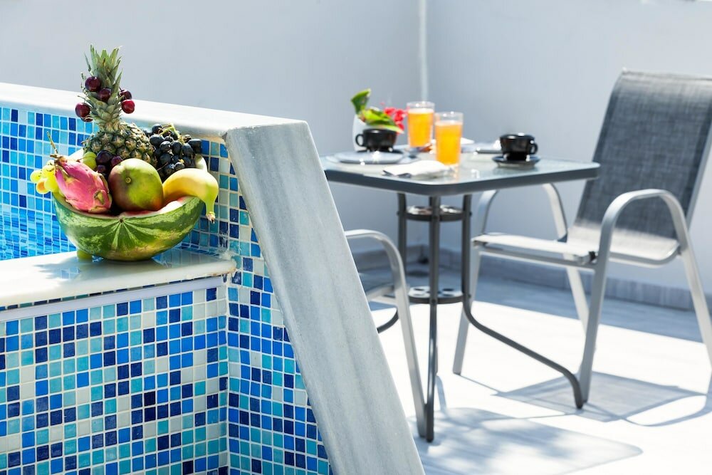 Фото Nymphes Deluxe Accommodation