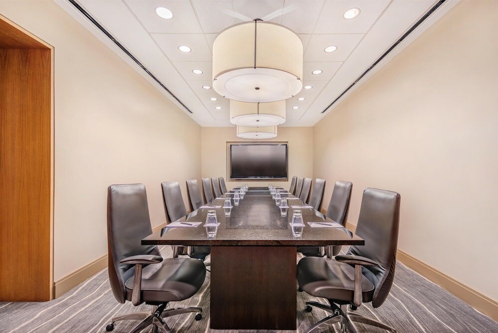 Фото Hyatt Regency Waikiki Beach Resort & SPA