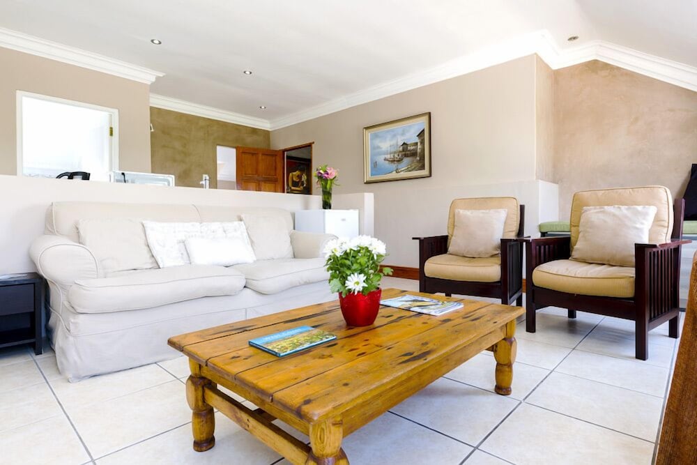 Фото Holiday Guesthouse Langebaan