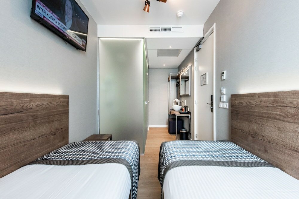 Фото Melrose Hotel