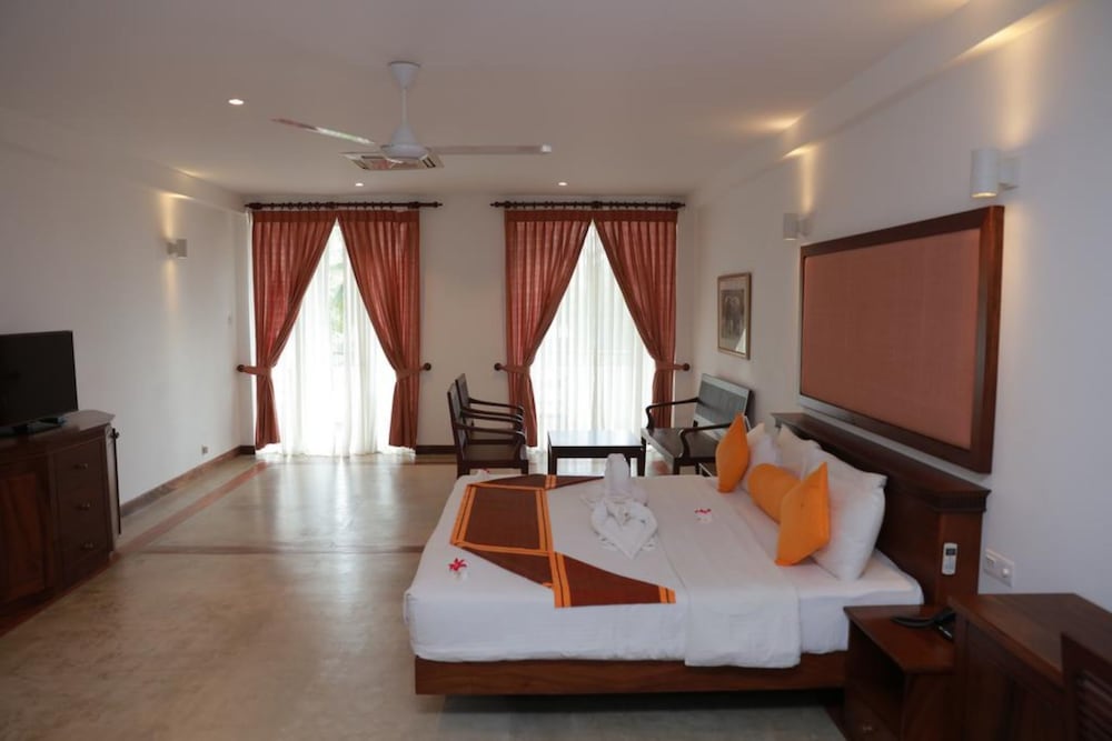 Фото Refresh Hotel