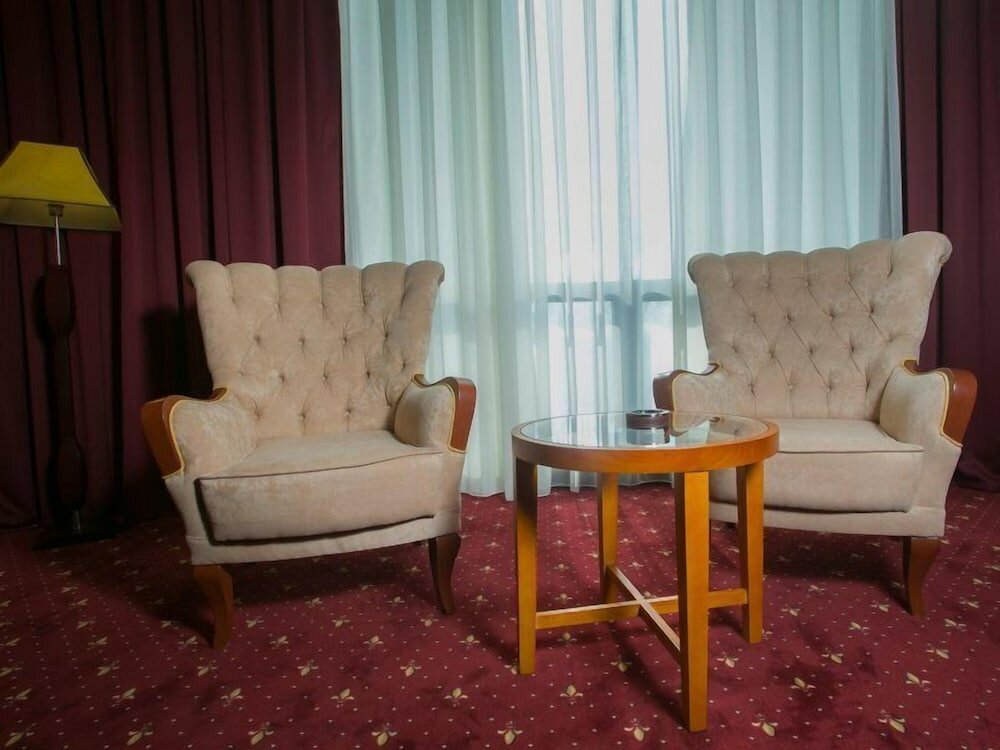 Фото Emerald Hotel