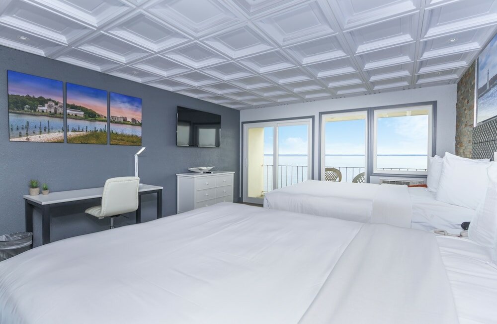 Фото Terrace Bay Hotel