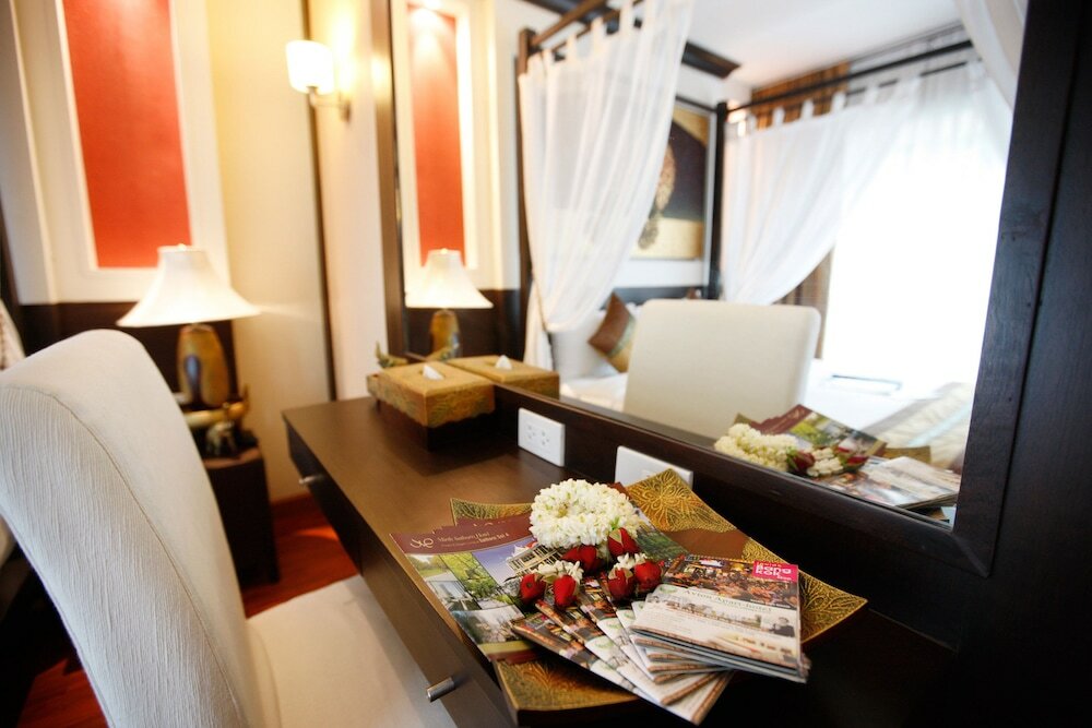 Фото Mirth Sathorn Hotel