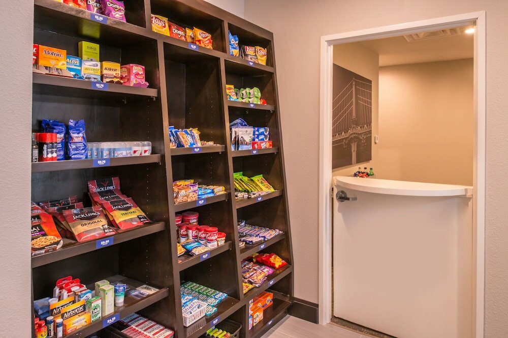 Фото Staybridge Suites Pecos, an Ihg Hotel