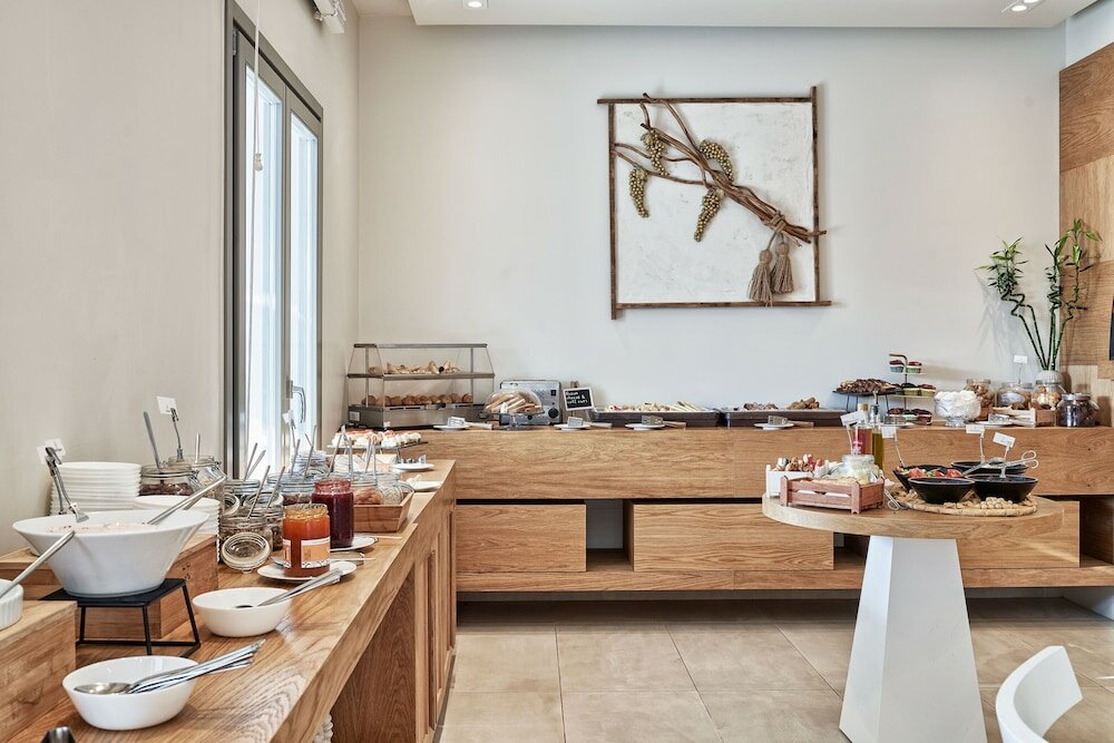 Фото 18 Grapes Hotel