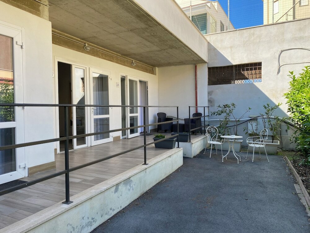 Фото Academy Hotel Fiumicino