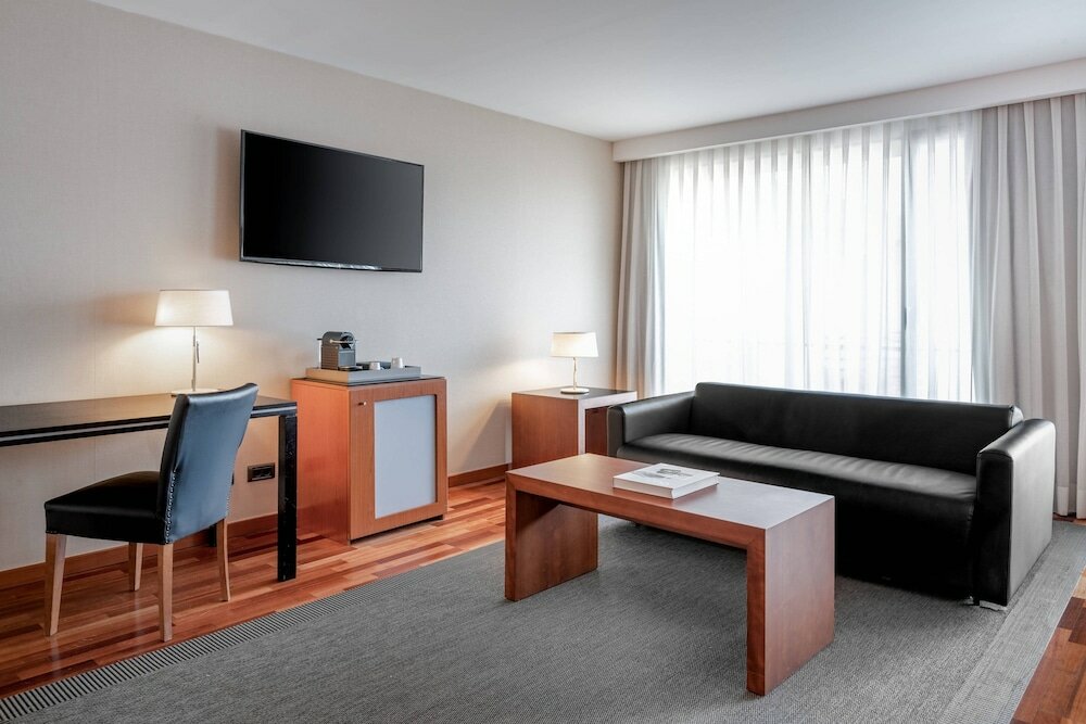 Фото Ac Hotel La Rioja by Marriott