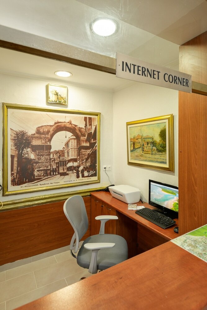 Фото Nea Metropolis Hotel