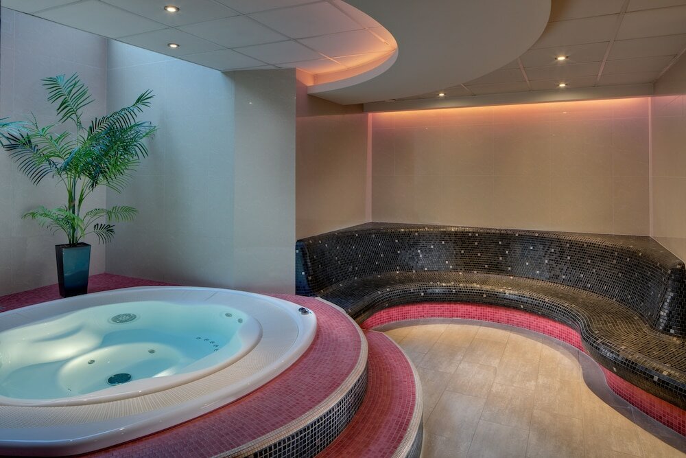 Фото Avanti Hotel Brno