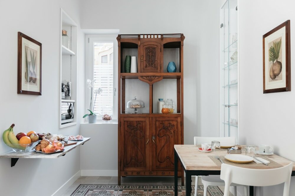 Фото Euterpe L. H. T.