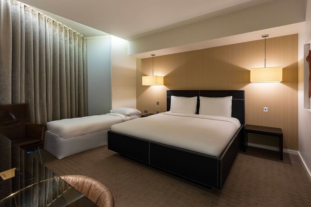 Фото Radisson Blu Edwardian New Providence Wharf Hotel, London