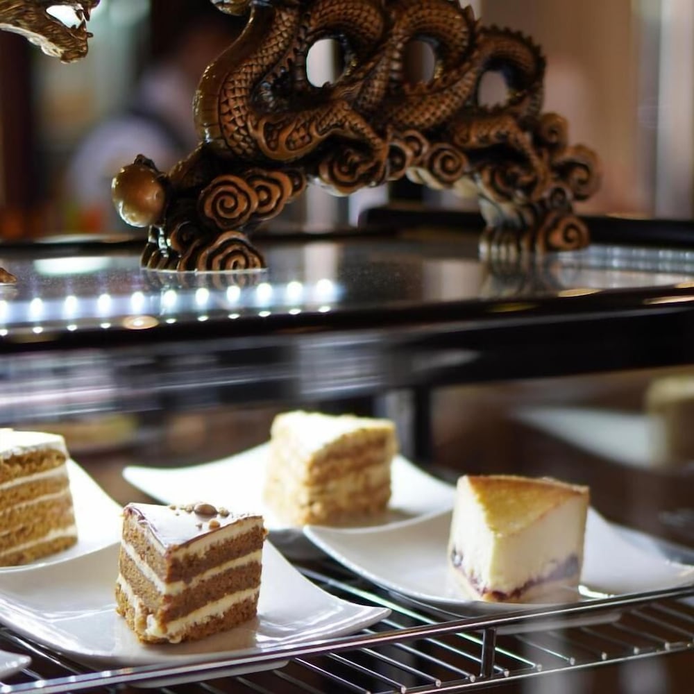 Фото Золотой Дракон