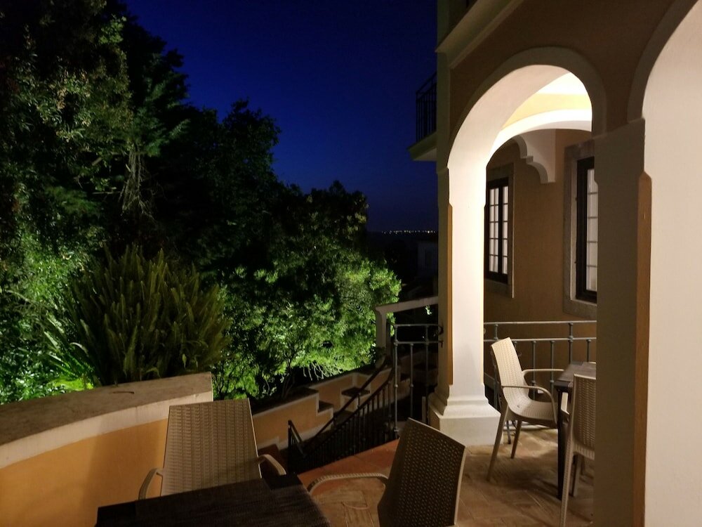 Фото Lawrence's Hotel