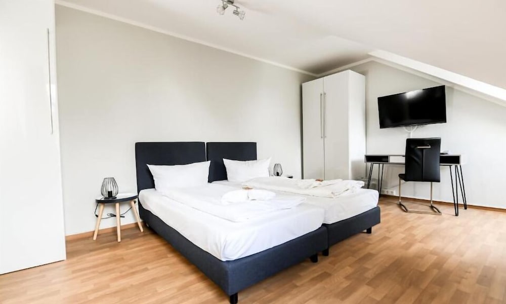 Фото Hotel Blutenburg