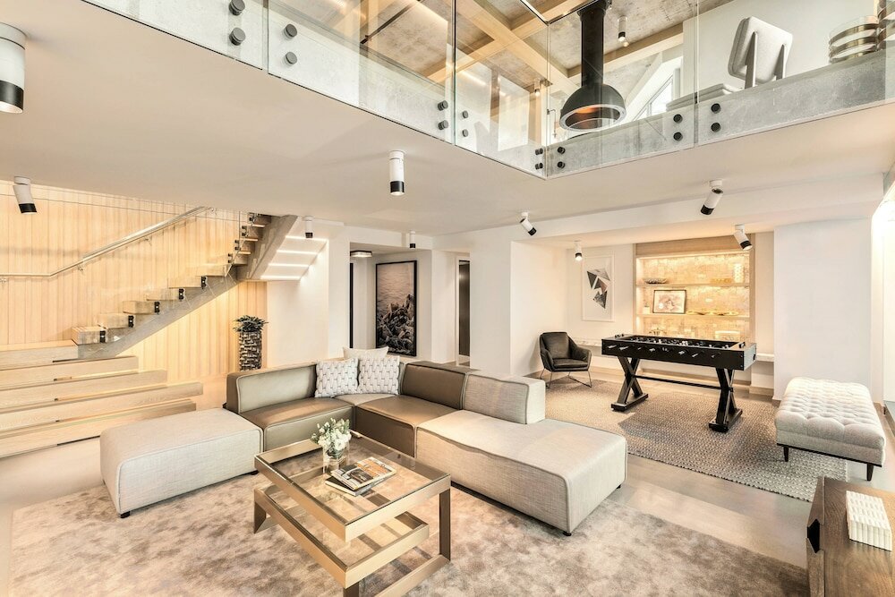 Фото The Douglas Autograph Collection