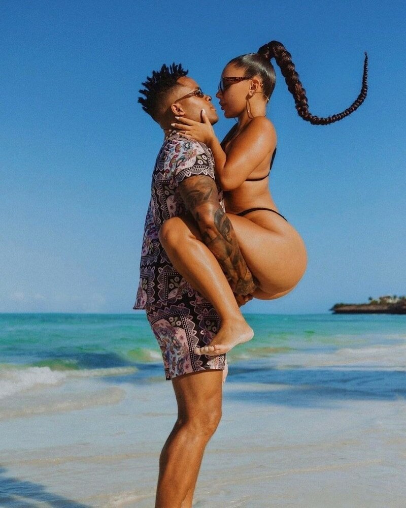 Фото Coral Rocks Hotel & Restaurant