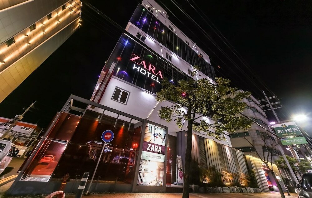 Фото Zara Hotel