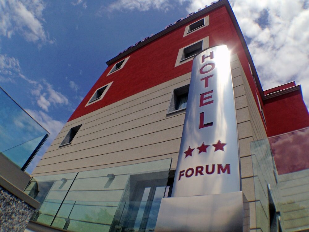 Фото Hotel Forum