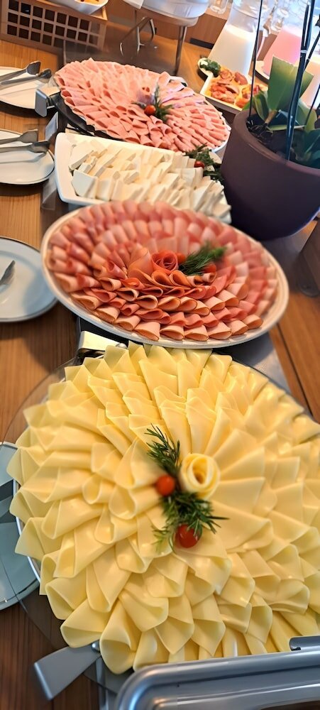 Фото Cambirela Hotel