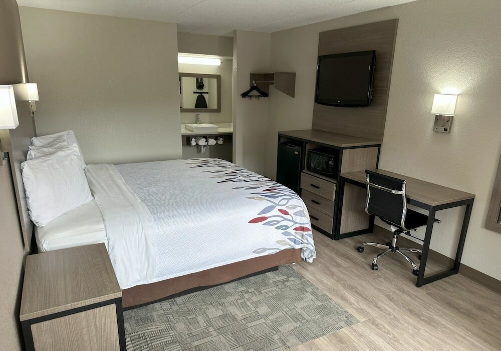 Фото Red Roof Inn Ann Arbor - University of Michigan South