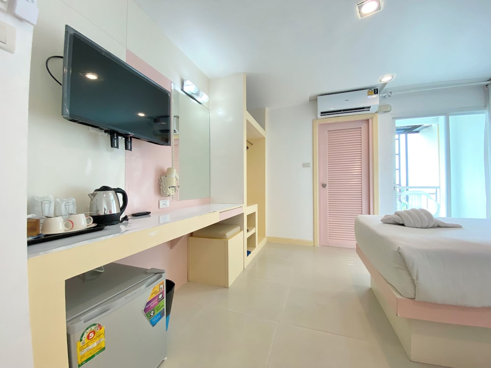 Фото Tuana Patong Holiday Hotel