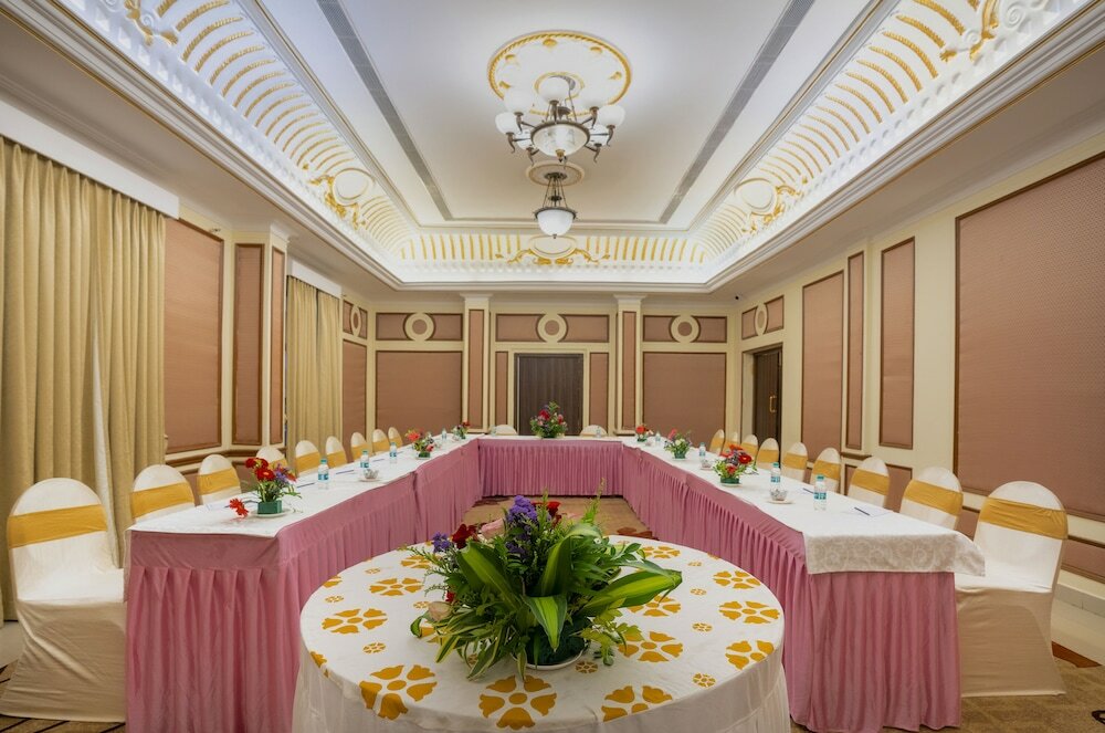 Фото Ambica Empire