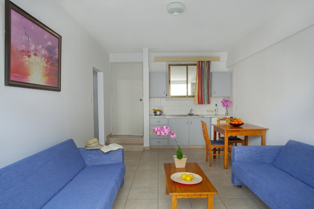 Фото Paloma Hotel Apartments