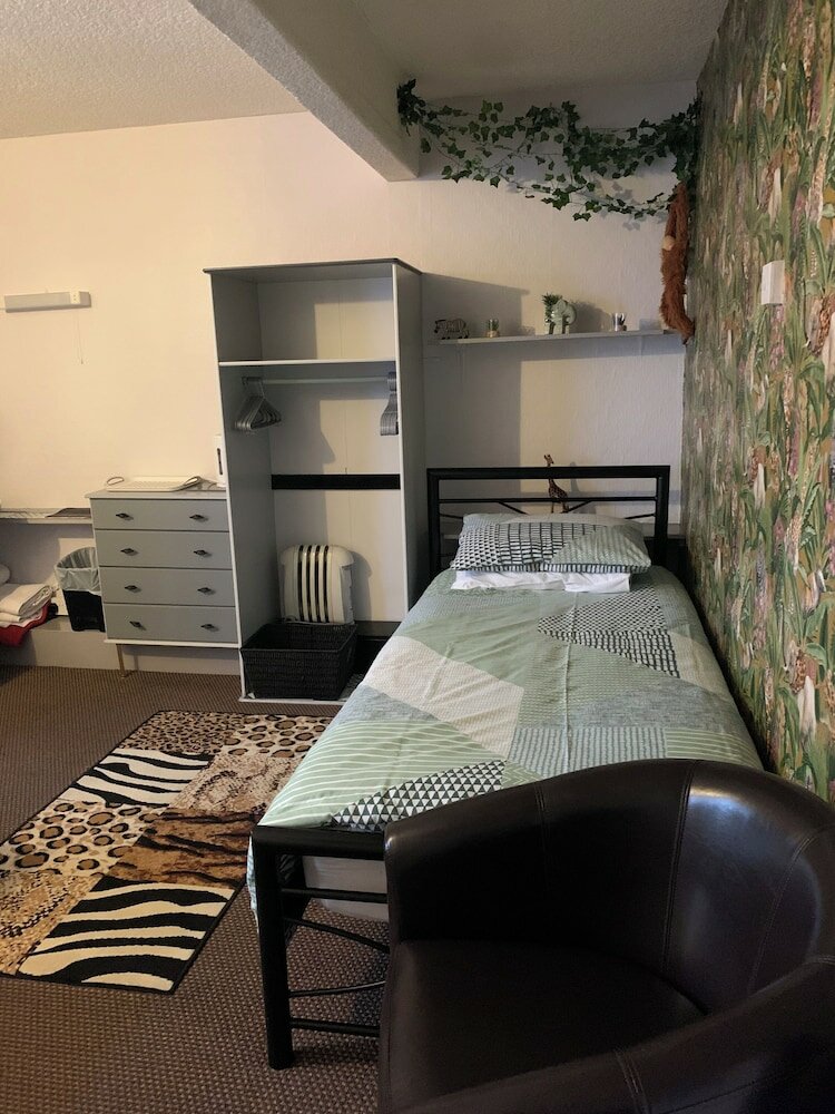 Фото Hornby Villa 4 B&b