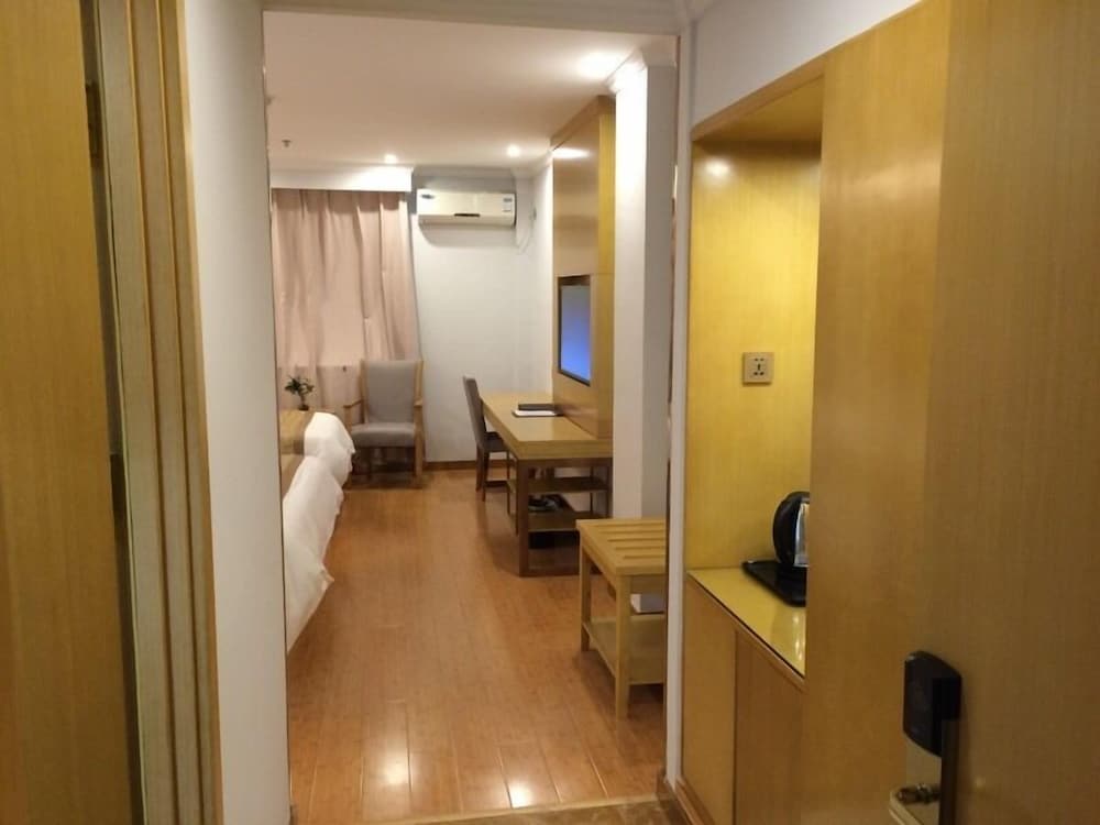 Фото GreenTree Inn HuangShan Xiuning County Qiyun Moutain Hotel