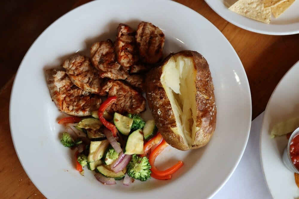 Фото Sagebrush Inn & Suites