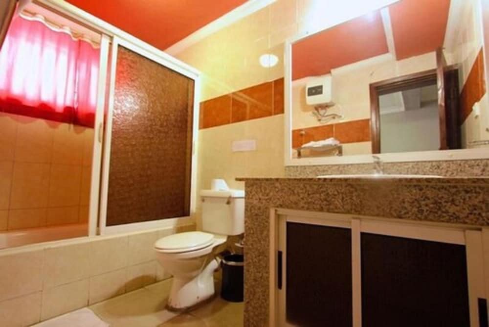 Фото Carliza Hotel Apapa