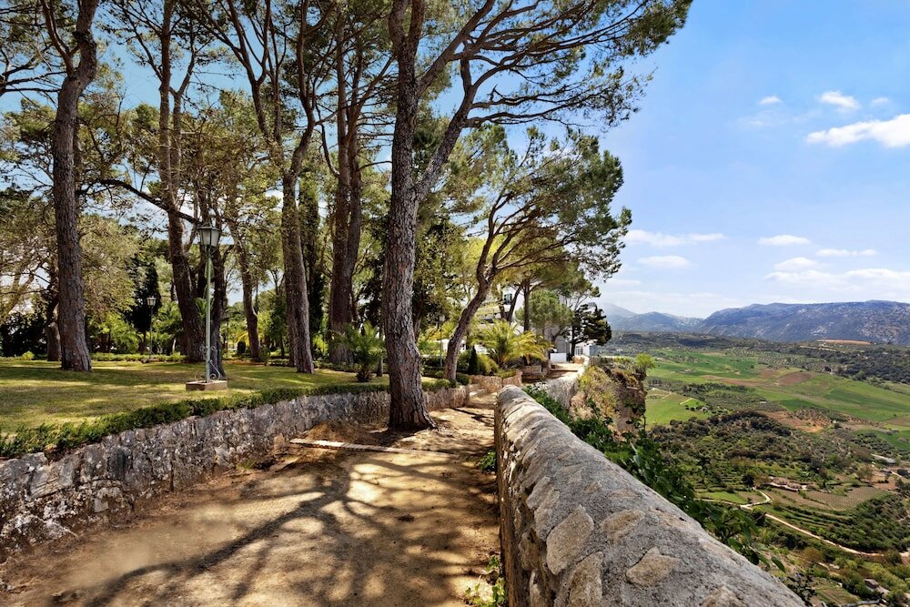 Фото Catalonia Reina Victoria