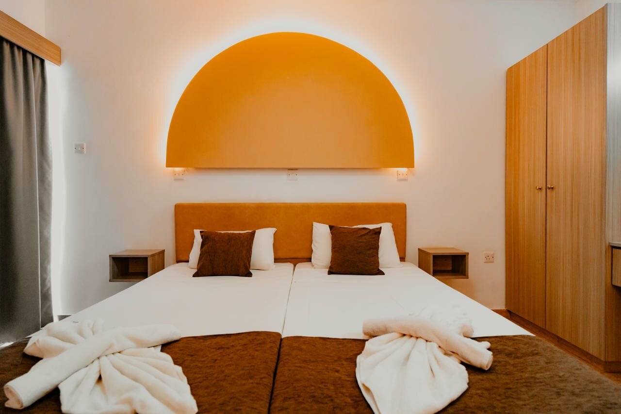 Фото Penelope Beach Hotel Apts