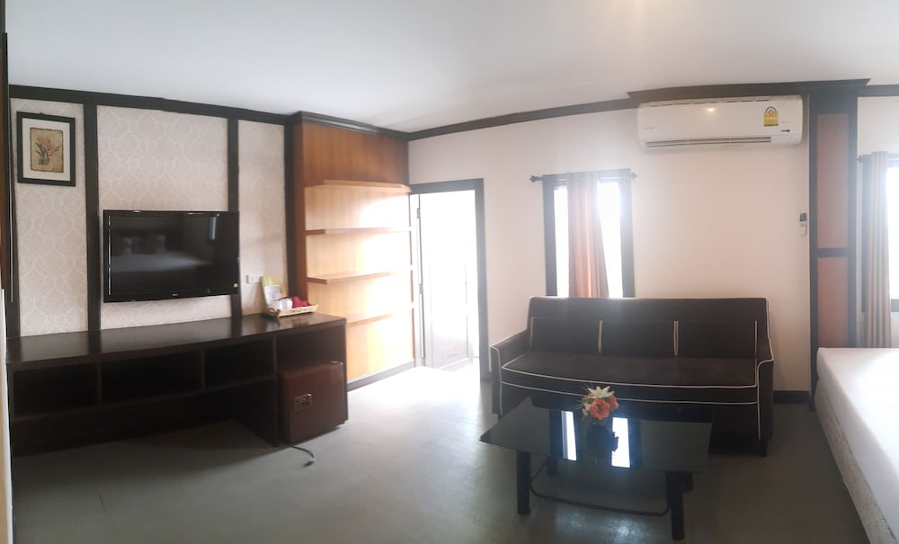 Фото Windmill Resort Hotel