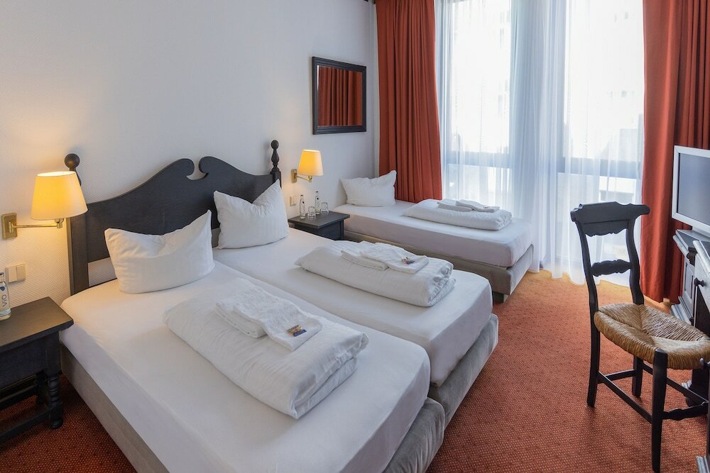 Фото Hotel Stadt Gütersloh