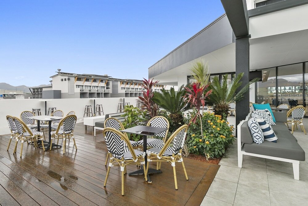 Фото The Benson Hotel