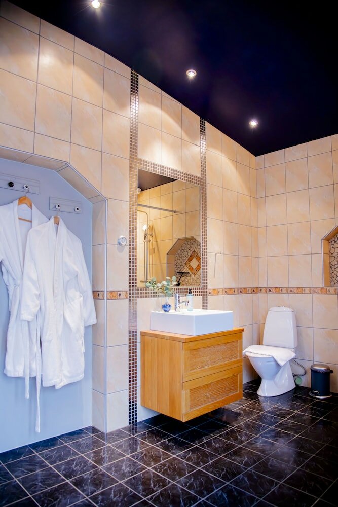 Фото Park Hotel Linköpings Fawlty Towers