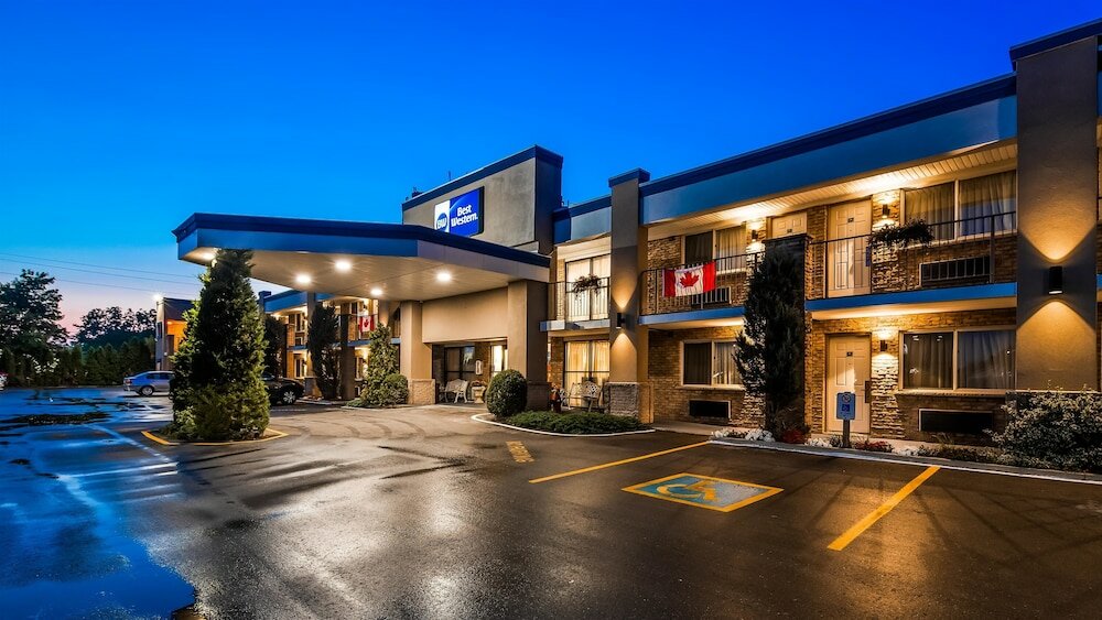 Фото Best Western Halton Hills