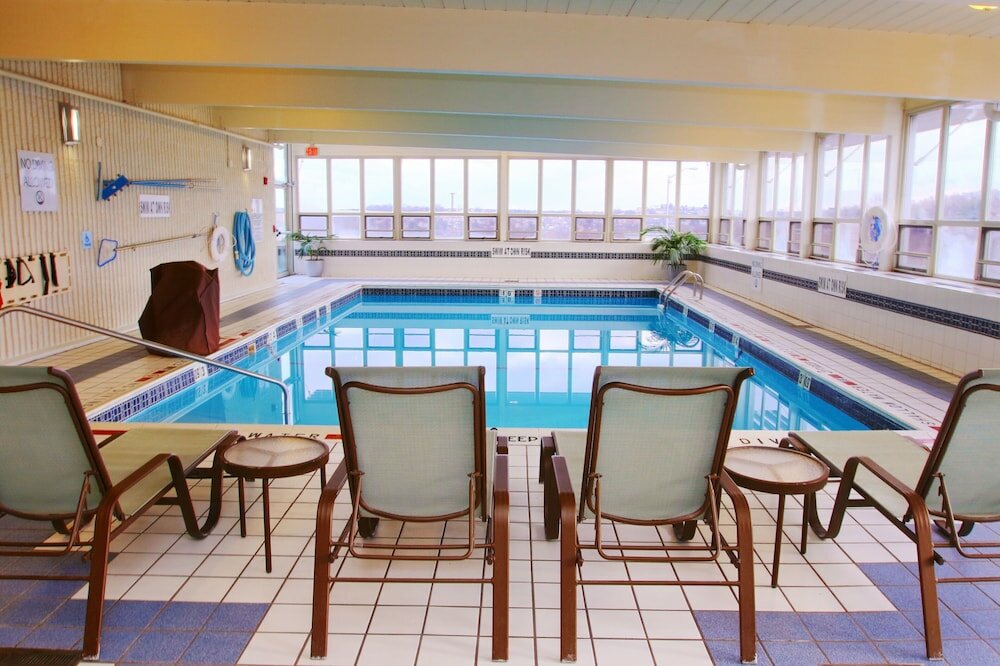 Фото Holiday Inn Express & Suites Pittsburgh West - Greentree, an Ihg Hotel
