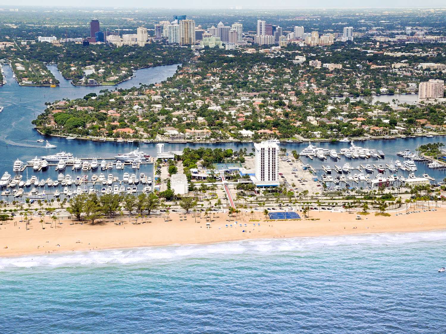 Фото Bahia Mar Ft. Lauderdale Beach- a DoubleTree by Hilton Hotel