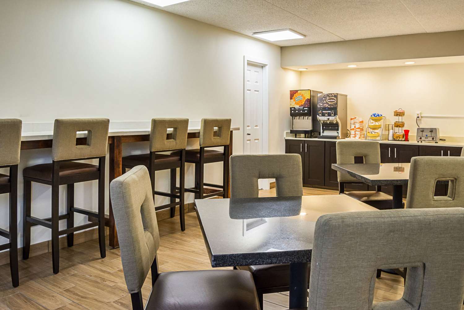Фото Quality Inn & Suites Clackamas Portland