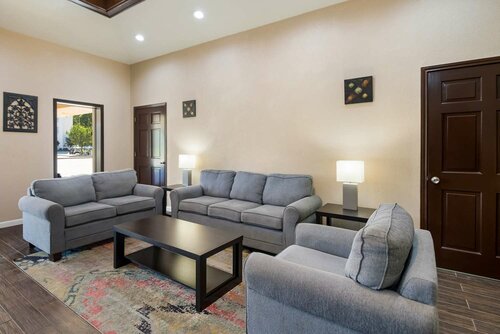 Гостиница Quality Inn & Suites Lufkin в Лафкине