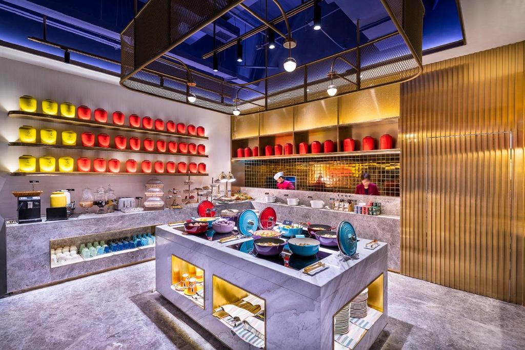 Фото Manxin Beijing Guangqumen Hotel