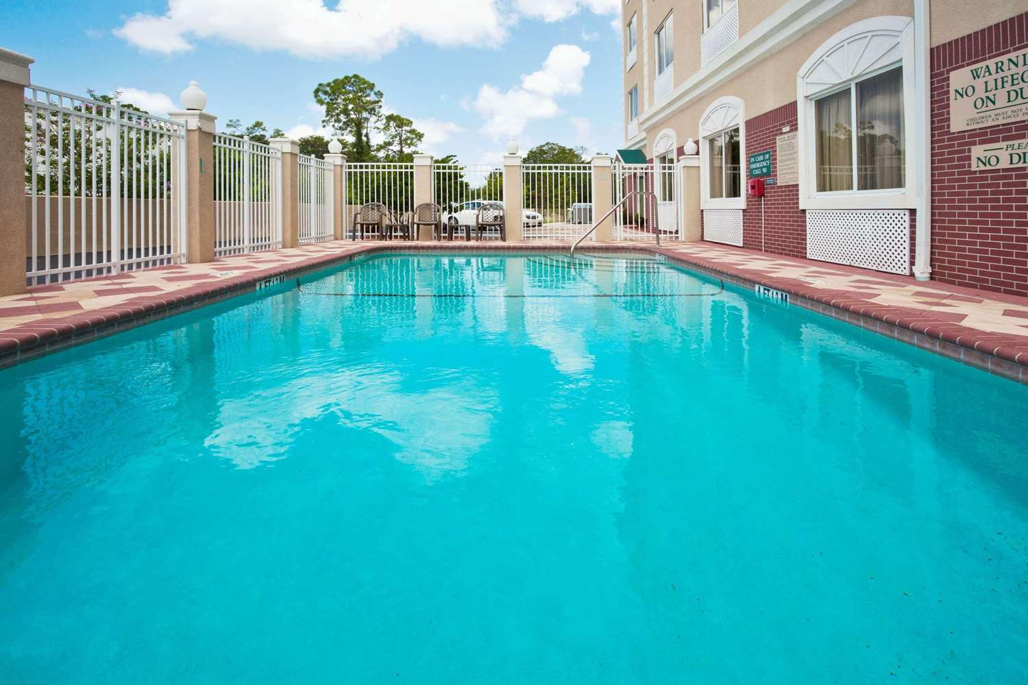 Фото Country Inn & Suites by Radisson, St. Petersburg - Clearwater, Fl