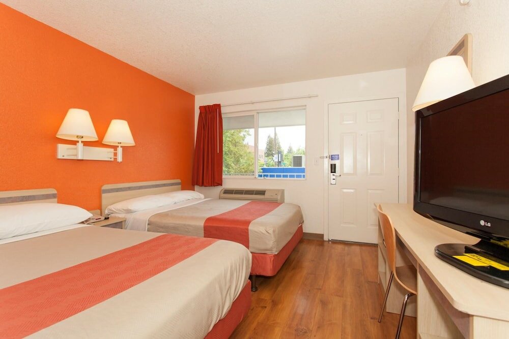 Фото Motel 6 Sacramento, Ca - Downtown