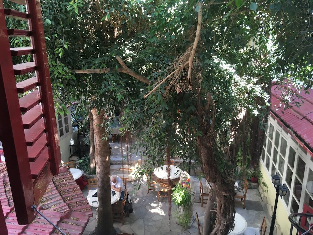 Фото Kiniras Traditional Hotel & Restaurant